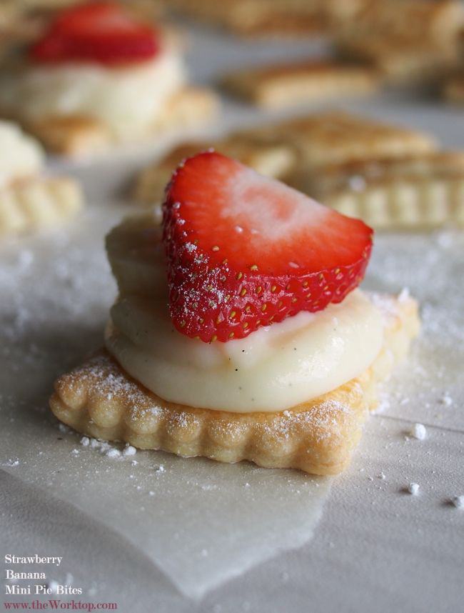 Strawberry Banana Mini Pie BItes | the Worktop