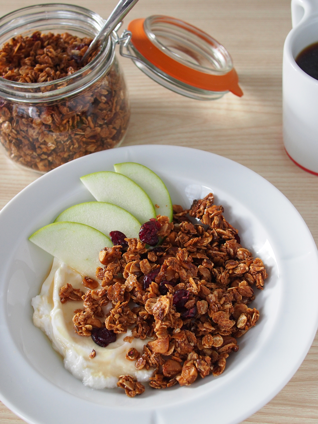 Autumn-Inspired Vegan Granola Recipe with Pumpkin Seeds and Dried Cranberries | The Worktop