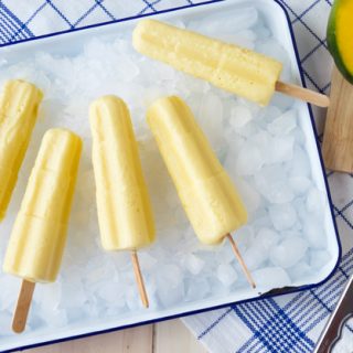 Mango and Yogurt Popsicles - super #healthy and delicious! | The Worktop
