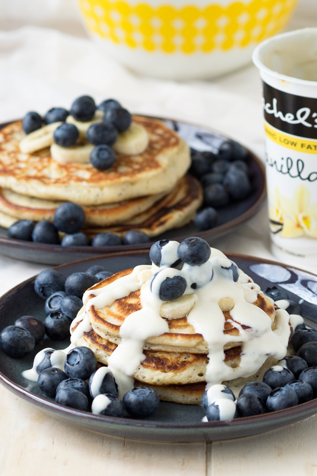 Vanilla Yogurt Pancakes with Poppy Seeds | The Worktop #breakfast #brunch #pancakes