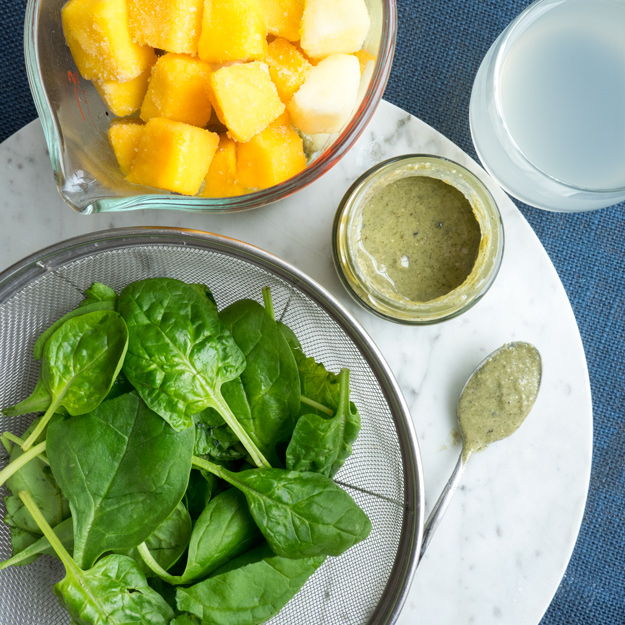 Healthy Spinach Smoothie with Hemp Butter | The Worktop 