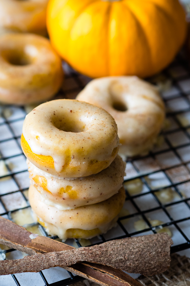 Mini Baked Pumpkin Donuts with Brown Butter Glaze - so comforting for fall - Thanksgiving Breakfast Ideas | The Worktop