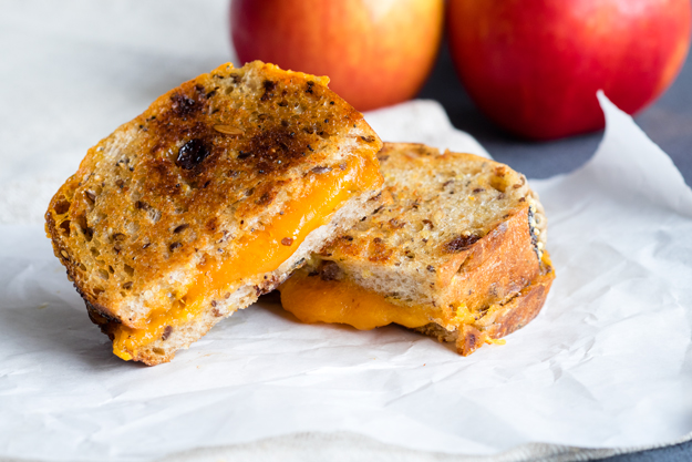 Raisin Bread Grilled Cheese Recipe - sweet and savory | The Worktop