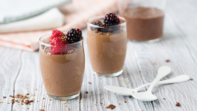 Healthy Chocolate Chia Pudding | The Worktop