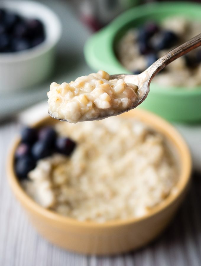 Slow Cooker Oatmeal - Spoonful | The Worktop