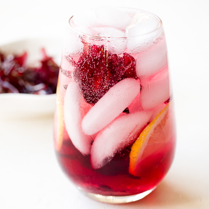 Lemon Gin Cocktail with Hibiscus | New Years Day Brunch Ideas | The Worktop