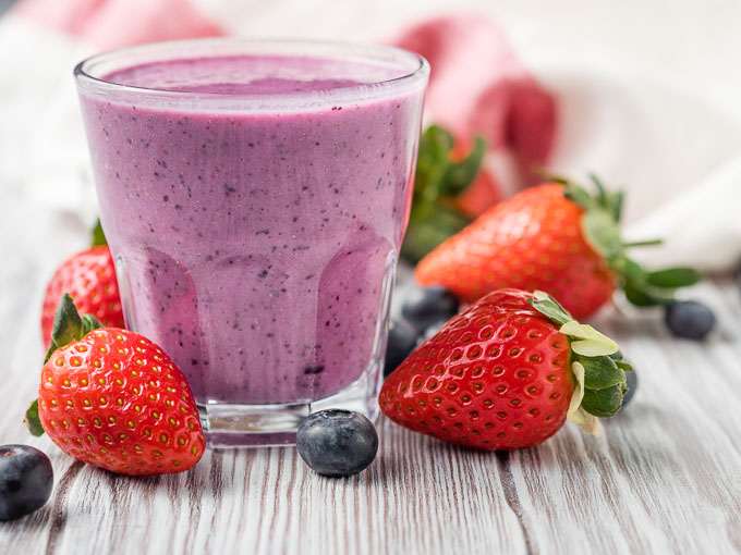 Blueberry Chia Seed Smoothie | The Worktop