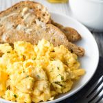 Scrambled Eggs with Cream Cheese - Low Carb Breakfast | The Worktop