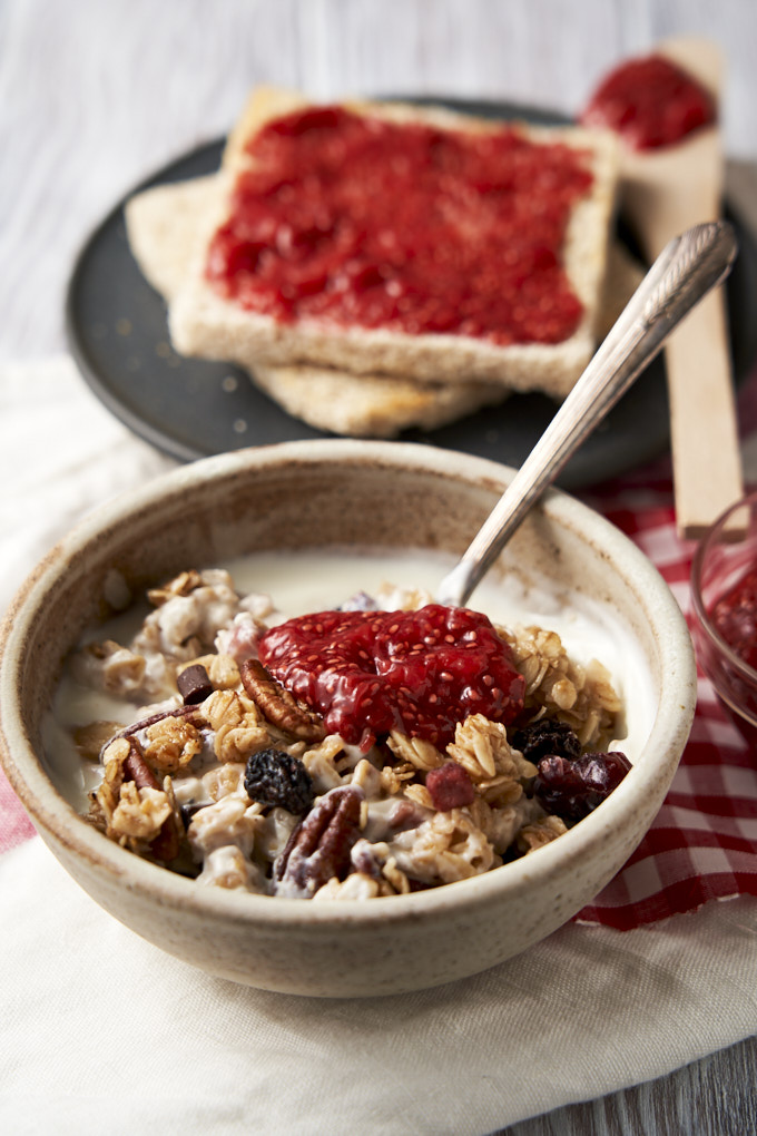 Strawberry Chia Seed Jam - a refined sugar free jam with granola  | The Worktop