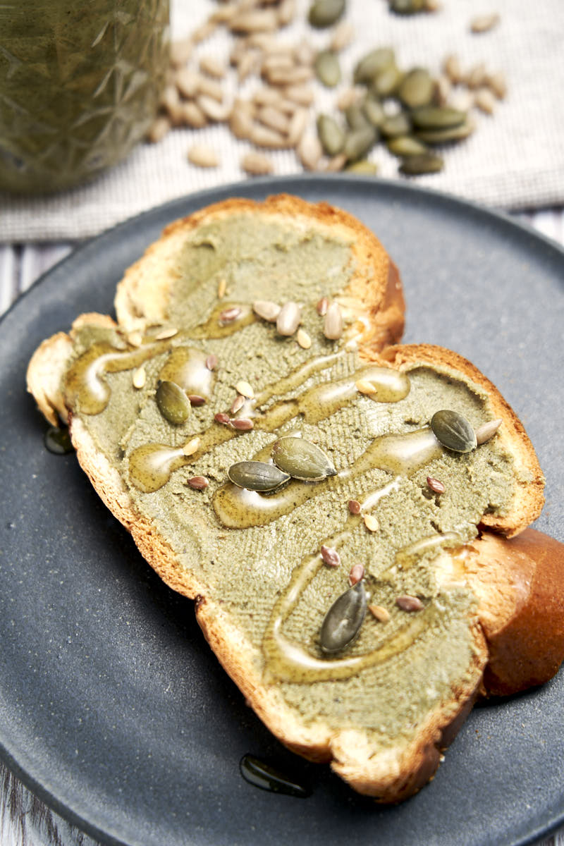 Seed Butter with Pumpkin and Sunflower Seeds - spread on toast for a healthy breakfast | The Worktop